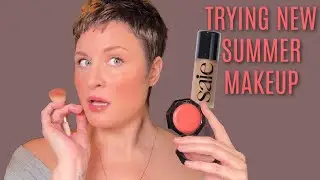 TRYING NEW SUMMER MAKEUP | NEW FENTY BLUSHLIGHTER | SAIE DEW BRONZE