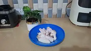 Live Cooking, let's fried honey, galic chicken wings and plantains for dinner.#livecooking,#chicken.