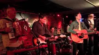 The Hoolios with Ward Hayden - Jambalaya