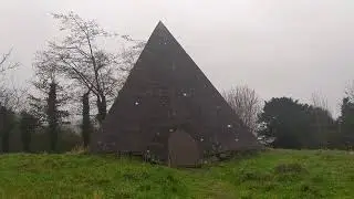 Pyramid at Kinnity (Пирамида в Киннити)