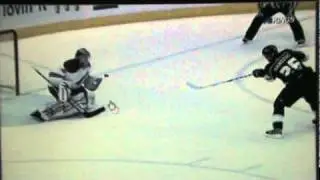 NHL goalie's reflex disappears. Where did it go?