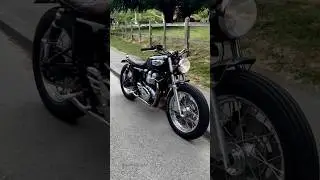 Vintage Style Tracker Triumph Bonneville Custom Build #triumph #triumphbonneville #custombike