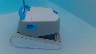 Pentair Warrior SE in Fiberglass Pool
