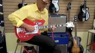 Joe Price visits Eastwood Guitars