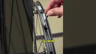 Используйте этот трюк, чтобы больше никогда не терять ниппели спиц в ободе с двойными стенками.