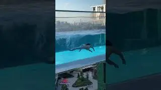 Sky Pool Embassy Gardens London #skypool #london #uk   