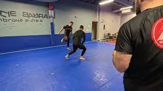 Single leg X to toe hold to knee bar
