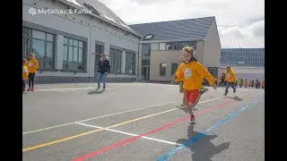 En Belgique &agrave; Bois-de-Lessines - Jeux de plein air pour enfants - mat&eacute;riau thermocollant pr&eacute;fabriqu&eacute;