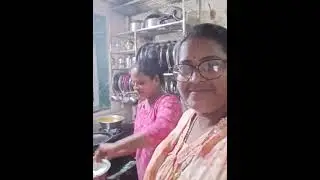 चमचमीत काळा वटाण्याची उसळ लुसलुशीत जाळीदार आंबोळी😋 #treding #shortvideos #explore #short 