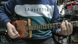MISTER STOMP  3 STRING CIGAR BOX GUITAR BLUES HARLEY & WEDGIE STOMP BOX