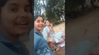 Fresh air😌, Fine food💁🧆, and great company 🧑&zwj;🤝&zwj;🧑👭 in the field 🌴🌳,