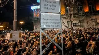 Opozita serbe zbret n&euml; shesh, nuk pranon rezultatin e zgjedhjeve; protesta dhe grev&euml; urie