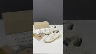 Golden Goose Men Women Sneakers #sneakersbykk #luxuryshoes #designershoes #goldengoose