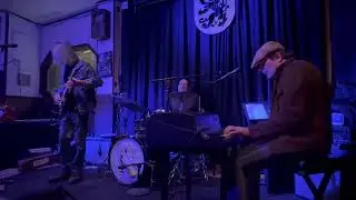 The Muggs Leanin&rsquo; Blues