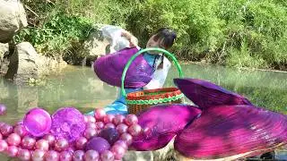 🩷💕 Clam Shell Mystery: Girl&rsquo;s River Treasure Comes With a Riddle Written in&hellip; Clam Juice?