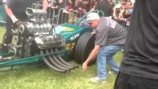 James of Metallica revs race car