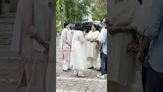 Mannara chopra with sister Father pooja in Delhi#bollywood #exclusivelook#instagram #youtubeshorts