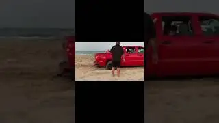 South Padre Island - Access # 6 - Vehicles getting stuck on the beach July 31, 2021 FJ Cruiser