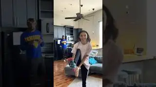 Mom Makes It &ldquo;Clap&rdquo; 👏 For Dad😉❤️#shortsviral