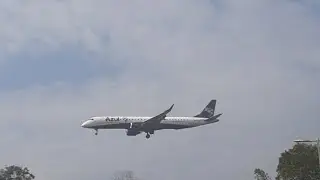 Embraer 195 PR-AXN vindo de Tef&eacute; e Airbus A321 PT-MXI vindo de Guarulhos para Manaus