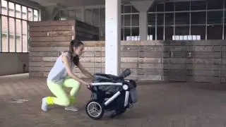 Mutsy TRANSPORTER : folding the frame with the seat
