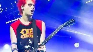 5 Seconds of Summer perform 