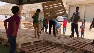 مؤسسة لوياك للشباب مشروع قافلة الفن للأطفال السوريين النازحين في مخيم الفاعور في لبنان