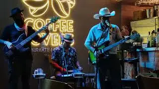 Love me Darlin' - Stevie Ray Vaughan - covered by Texas R&B