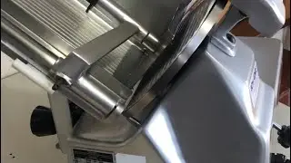 Limpeza do eixo do suporte di fatiador de frios