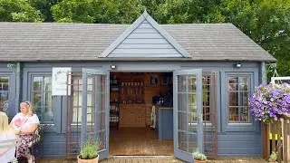 Discover the Enchanting Lavender Gift Shop at Hitchin Lavender Farm in Ickleford, England #shopping