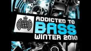 ADDICTED TO BASS WINTER 2010 CD1