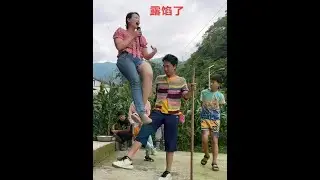 Performing an exciting show for everyone, but unexpectedly the neighbors who passed by came to disr