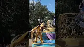Pluto and Minnie Disney Parade #shorts