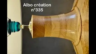 PIED DE LAMPE en ch&ecirc;ne, noyer d'Am&eacute;rique et palissandre.  N&deg; 335