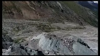 On the path to the Mensu Glacier in the Altai Mountains. 8mensu glacier