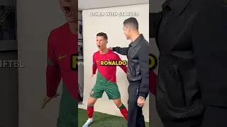 Players seeing statues of themselves 😳