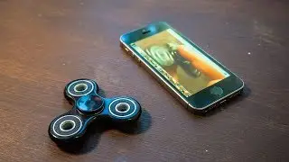 iphone SE август 20 17 за 19990 рублей.