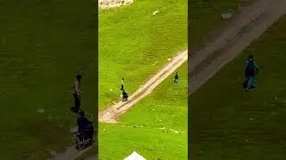 Badgoe Top,Tourists Enjoying