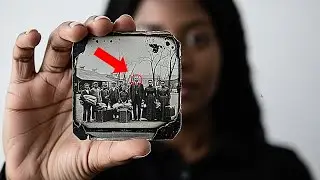 Woman Finds Old Family Photo in a Thrift Store, Looks Closer & Realizes Who&rsquo;s Beside Her Grandmother