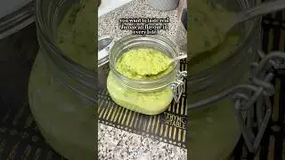 JAMAICAN GREEN SEASONING IN UNDER A MINUTE !