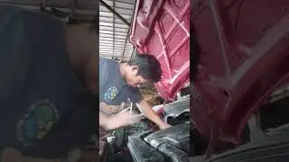 Proses penurunan tramisi mobil Suzuki ERTIGA 