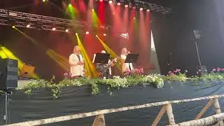Iina Happonen, Hilda Kilvensalmi ja Eevi Huttunen Iskelmäviikon avajaisissa 13.7.2022