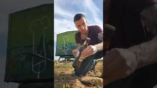 Лайфхак как открыть бутылку без открывашки
