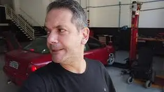 Sai aberração! Me escuta que vc brilha!