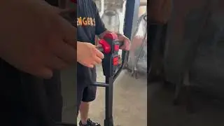 electric pallet truck low price clearance treatment