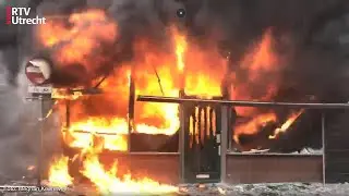 Enorme schade na explosie en brand in New York Pizza Utrecht [RTV Utrecht]