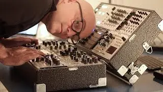 Mounting modular setup for sound art (timelapse)