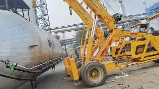 Hydra crane by two 18 tan sello unload