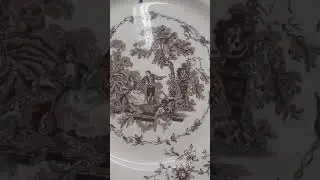 Thrift Store Vintage Decoration Ideas: Plates