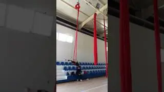 Danza aerea con amaca
